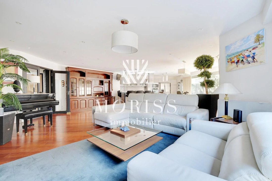 Apartment in Chaillot, Paris 16e Arrondissement, Paris 5 - 16099276