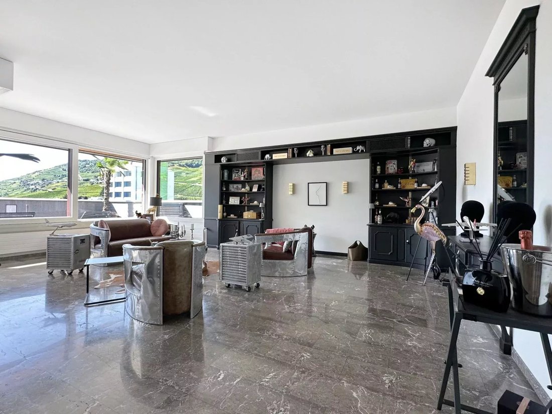 Magnificent And Prestigious Penthouse Ideally Located