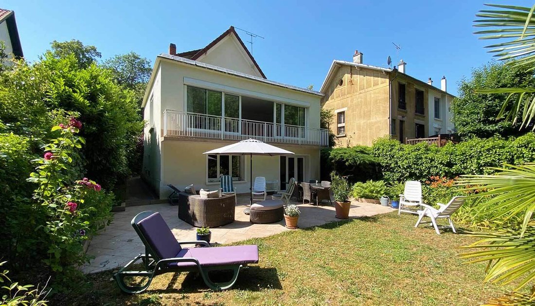 House in Gressets-Centre-Garenne-Bechevet, La Celle-Saint-Cloud, France 2 - 16099256