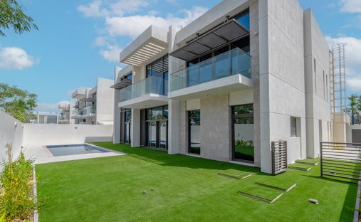 Villa in MBR City / Mohammed Bin Rashid City, Dubai, United Arab Emirates 1