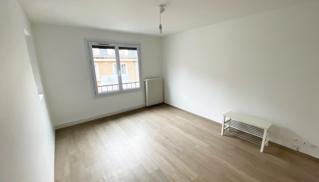 Apartment in Domaine National du Château, Versailles, France 4 - 16099176