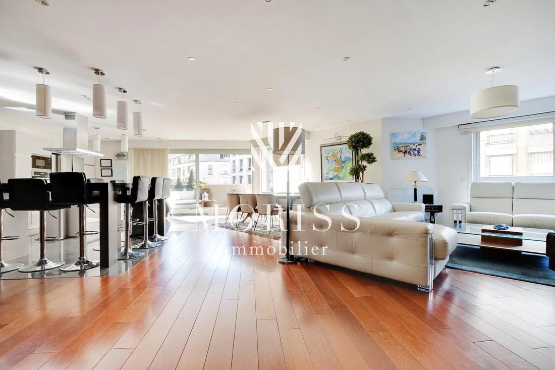 Apartment in Chaillot, Paris 16e Arrondissement, Paris 4 - 16099276