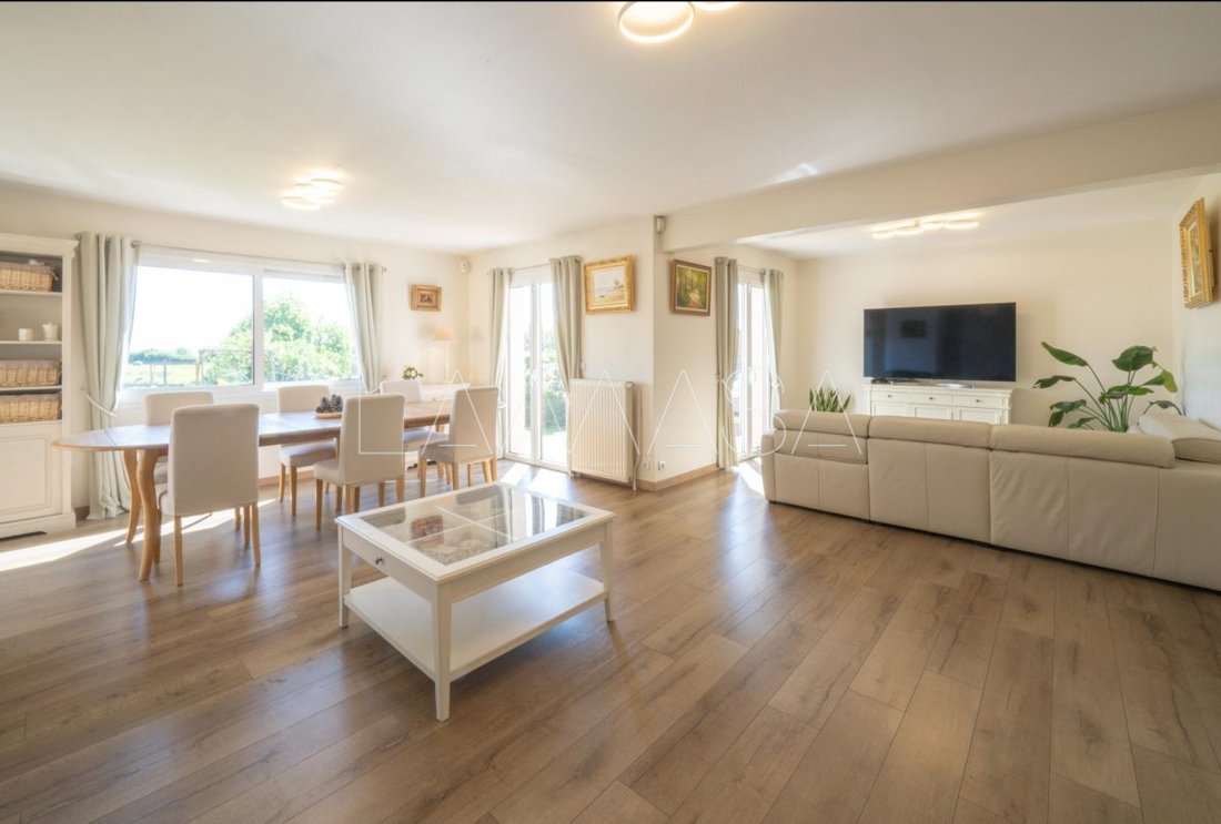 House in Combs-la-Ville, Ile-de-France, France 3 - 16099172
