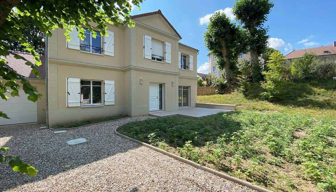 House in Bas Buc, Buc, France 2 - 16099118