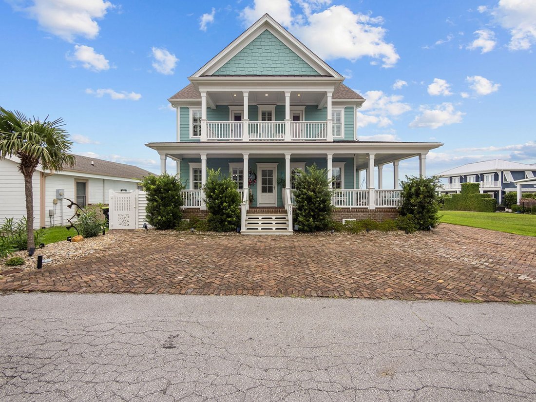 House in Cedar Point, North Carolina, United States 4 - 16098640