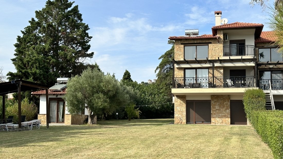 Villa in Pallini Municipal Unit, Macedonia and Thrace, Greece 1 - 16063728