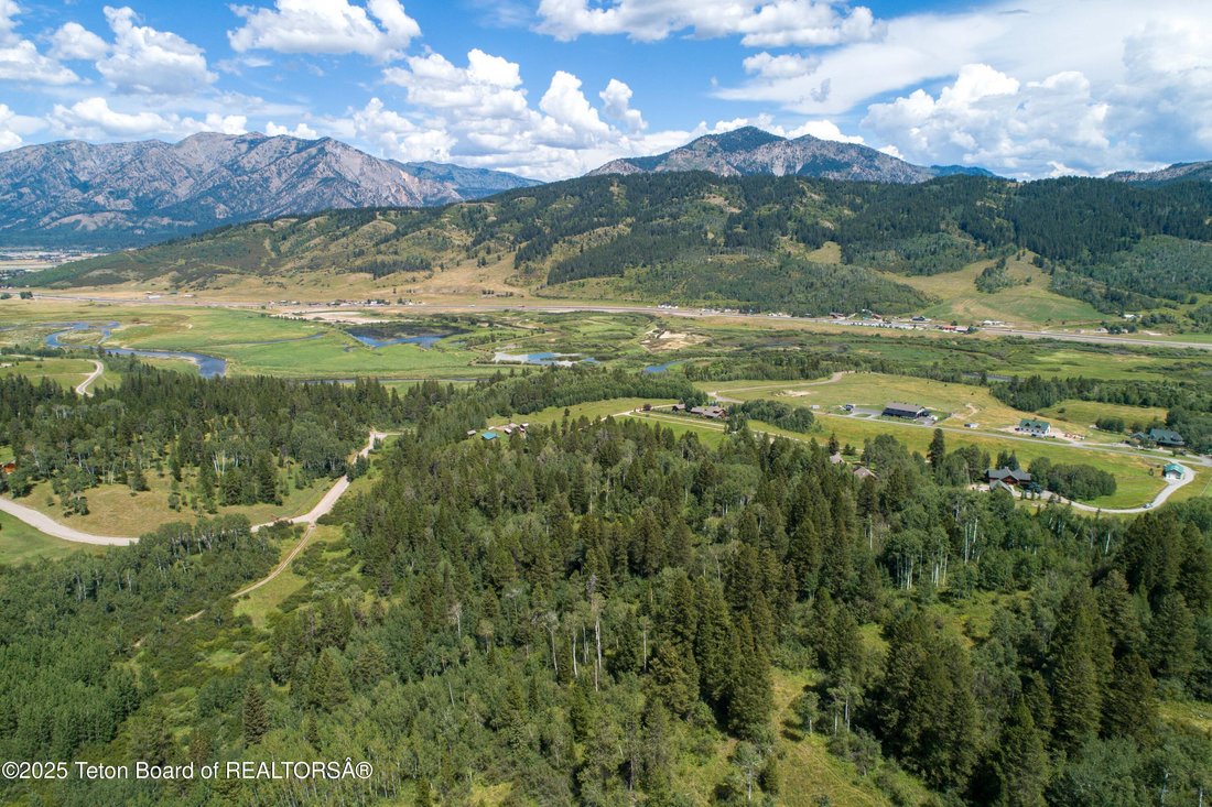 Land in Alpine, Wyoming, United States 2 - 16101773
