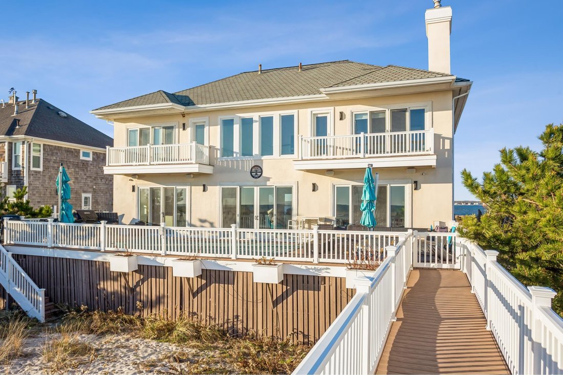 Westhampton Beach, New York, United States 1 - 15877929