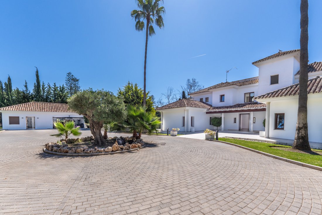 Villa in Guadalmina Baja, San Pedro de Alcantara, Spain 5 - 16100912