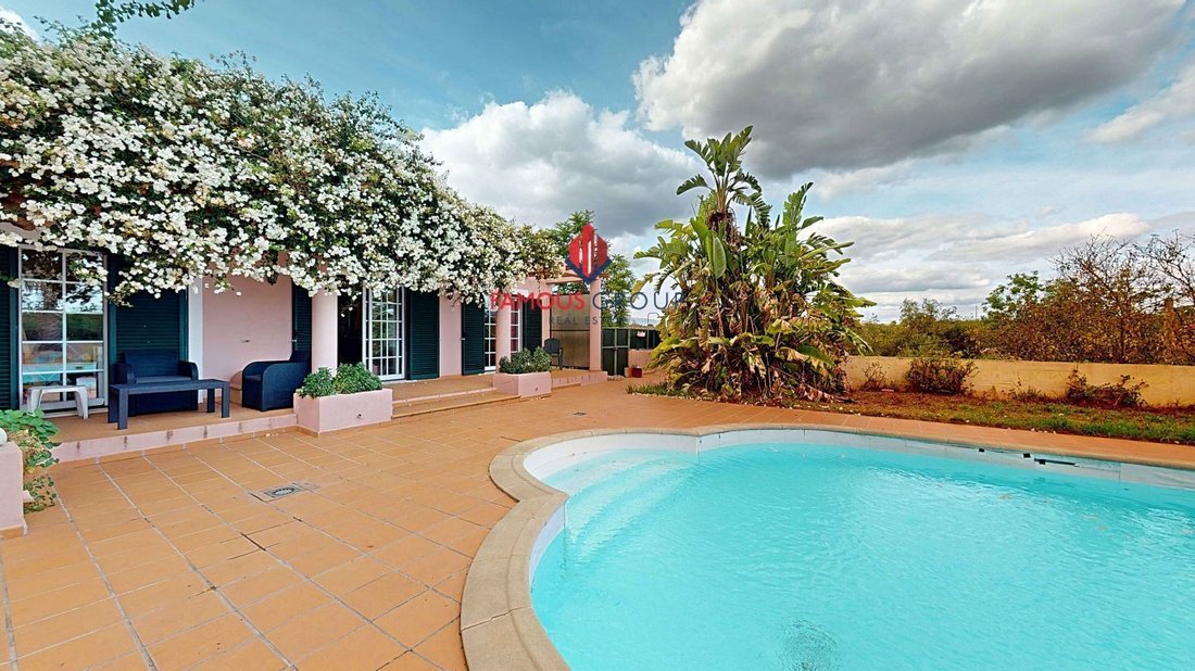 Villa in Estombar e Parchal, Algarve, Portugal 1 - 14851486