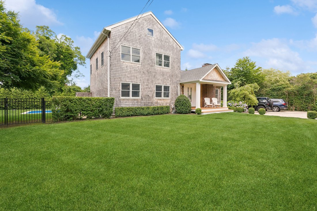 Southampton, New York, United States 1 - 15921650