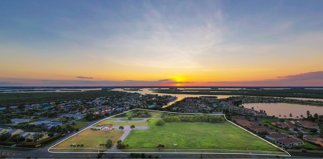Land in Fort Pierce, Florida, United States 1 - 11875584