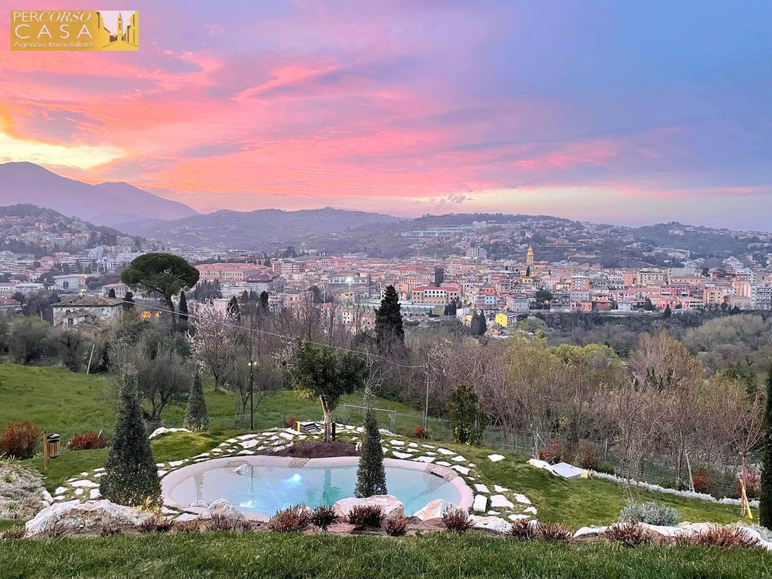 Villa in South - West Periphery, Teramo, Abruzzo 5 - 16101466