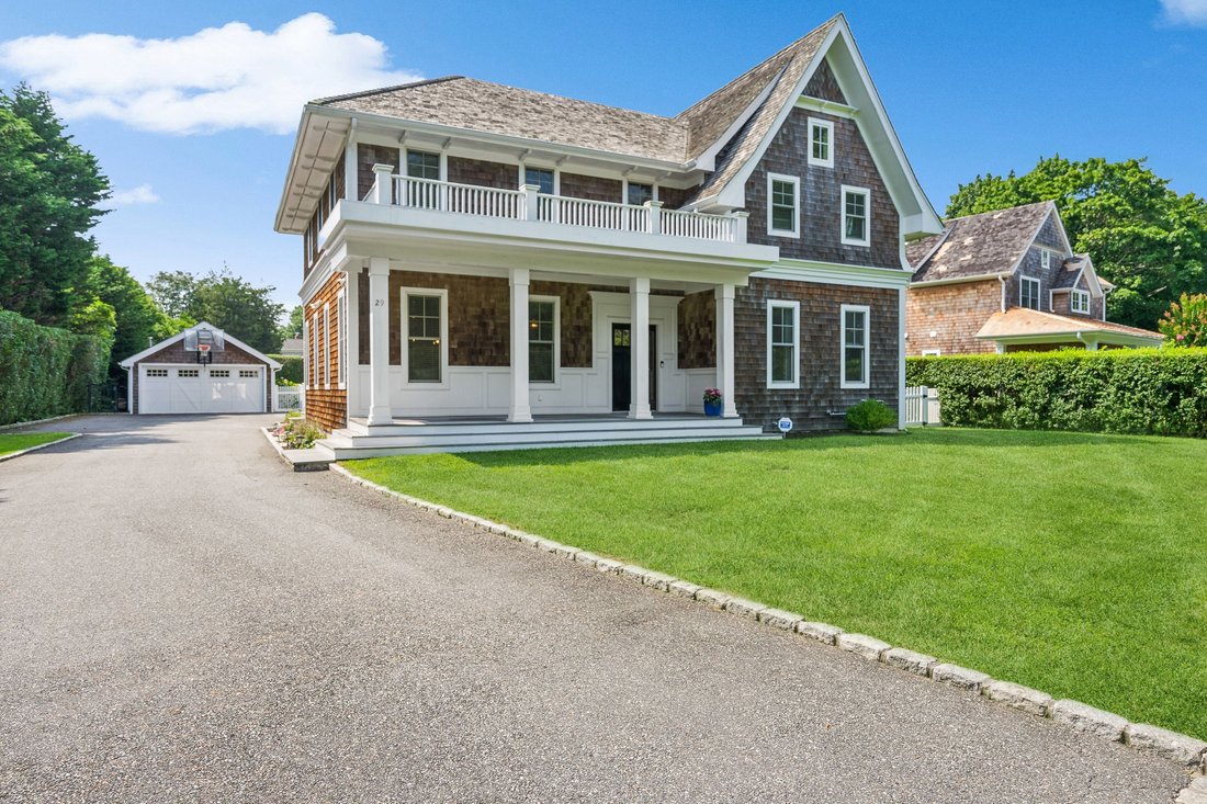 Southampton, New York, United States 4 - 16049915
