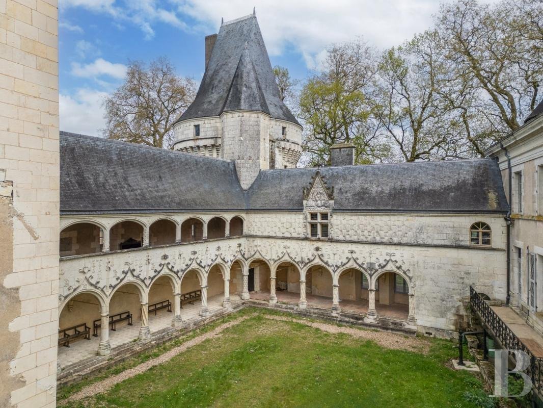 Château des Rêves Éternels: A 15th-Century Monument Woven with Royal Whispers