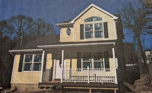 House in Shirley, New York, United States 1
