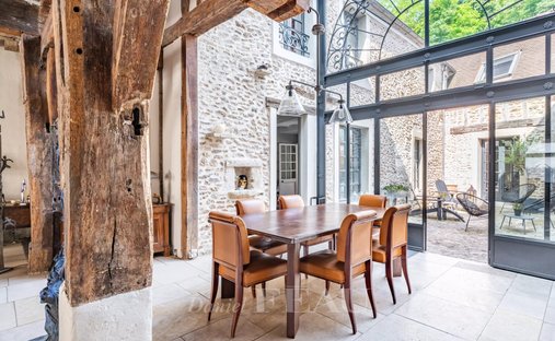 House in Montfort-l'Amaury, Ile-de-France, France 1