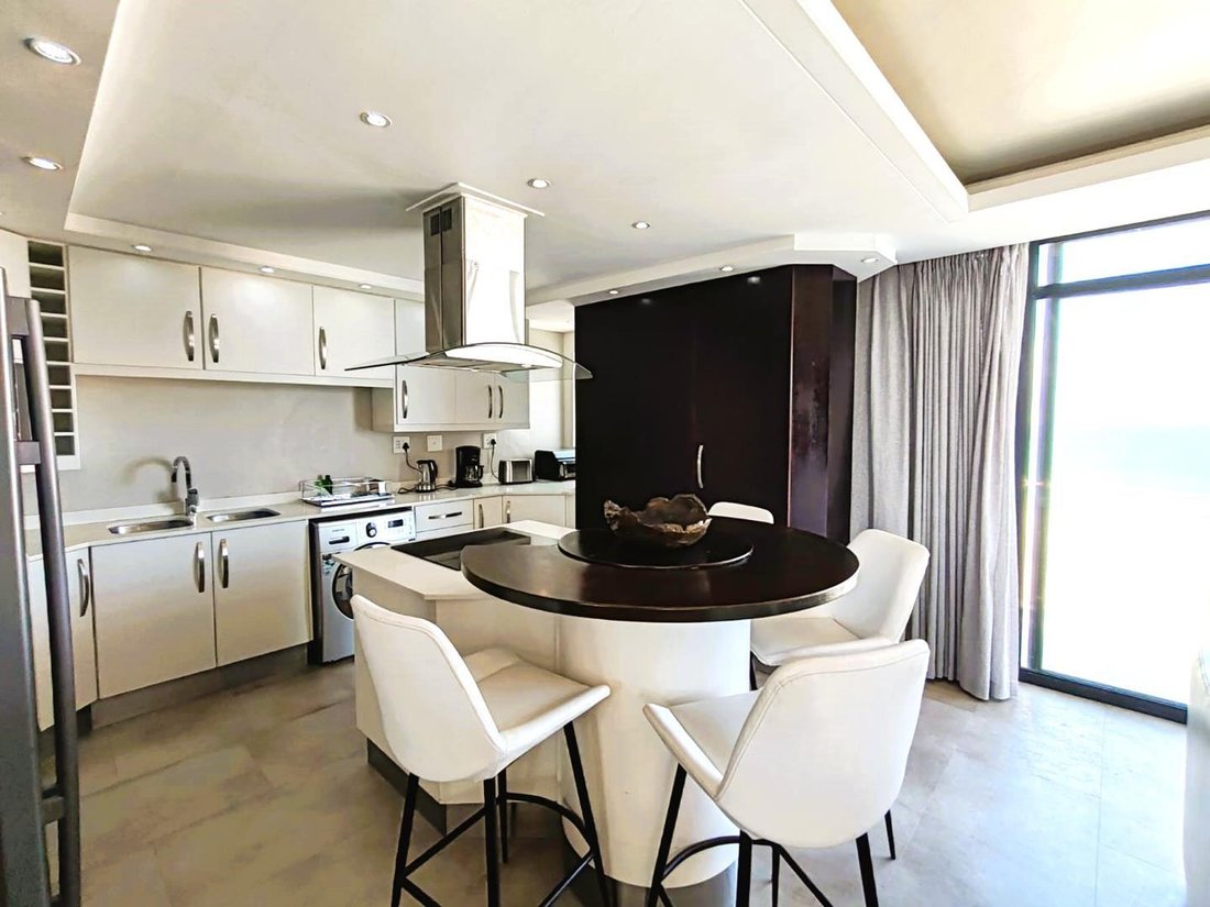 Apartment in Table View, Cape Town, South Africa 4 - 16100910