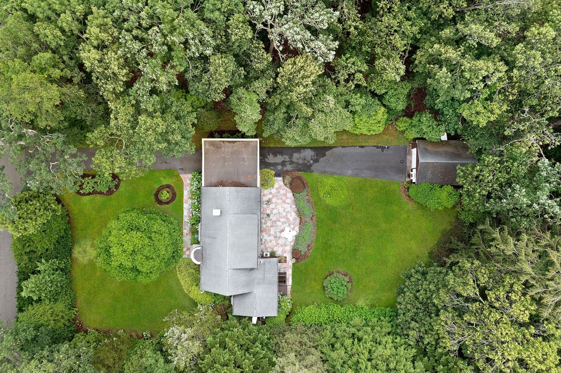 House in Southampton, New York, United States 5 - 15889401
