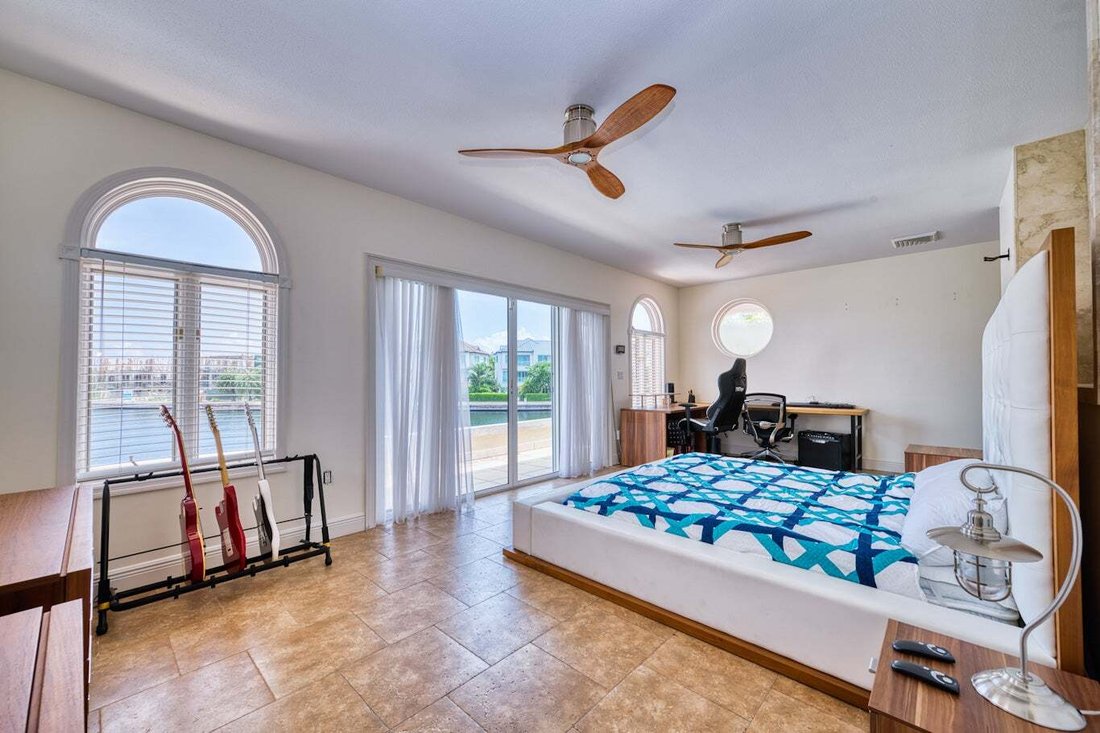 House in West Bay, West Bay, Cayman Islands 4 - 16100786