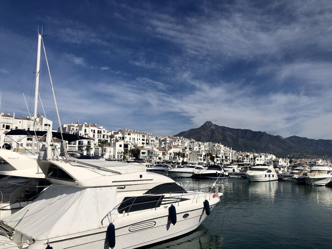 Apartment in Puerto Banus, Marbella, Spain 5 - 16101253