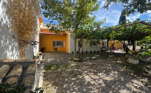 Casa de Campo en Huescar, Andalucía, España 1