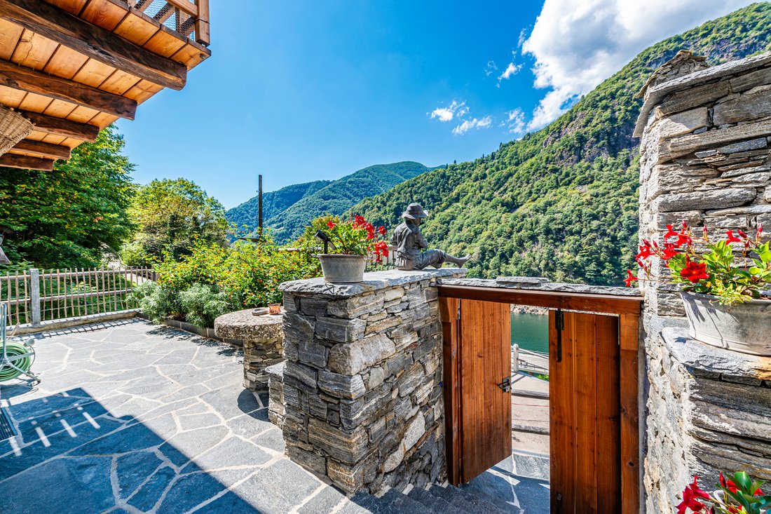 House in Verzasca, Ticino, Switzerland 3 - 16100807
