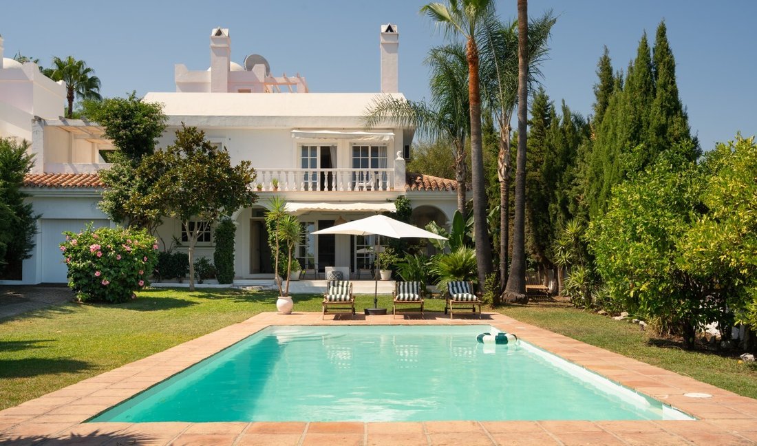 Villa in Estepona, Andalusia, Spain 1 - 16102405