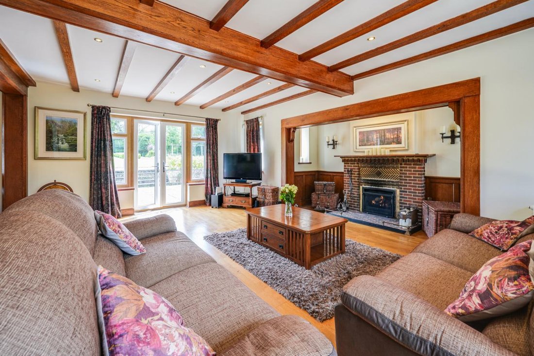 House in Saint Hill, East Grinstead, England 5 - 16102645