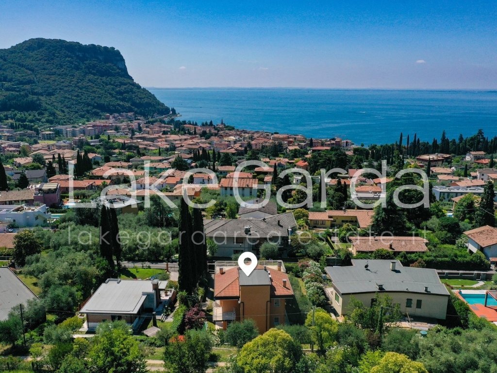 Villa in Garda, Veneto, Italy 3 - 16102826