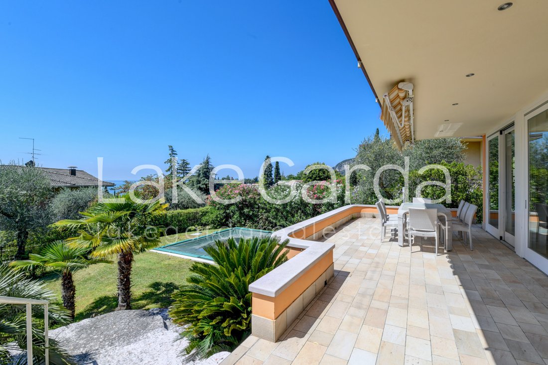 Villa in Garda, Veneto, Italy 5 - 16102826