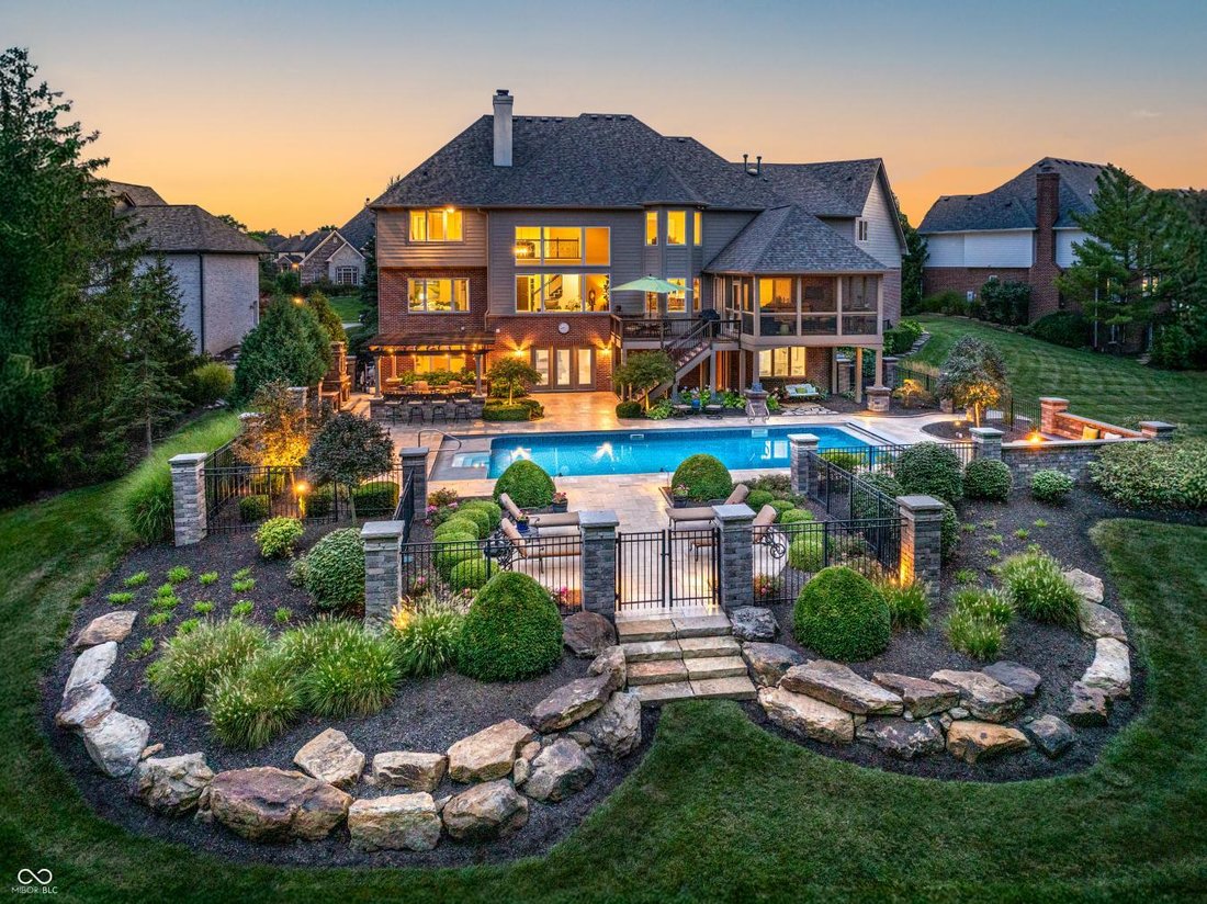 House in Carmel, Indiana, United States 1 - 16102677