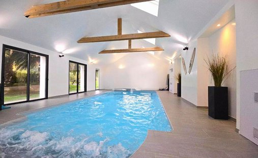 Villa in Bangor, Brittany, France 1
