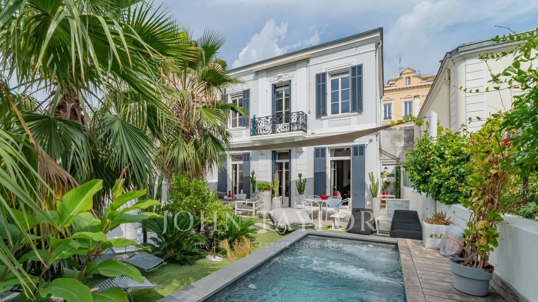 House in Cannes, Provence-Alpes-Côte d'Azur, France 1 - 16102438