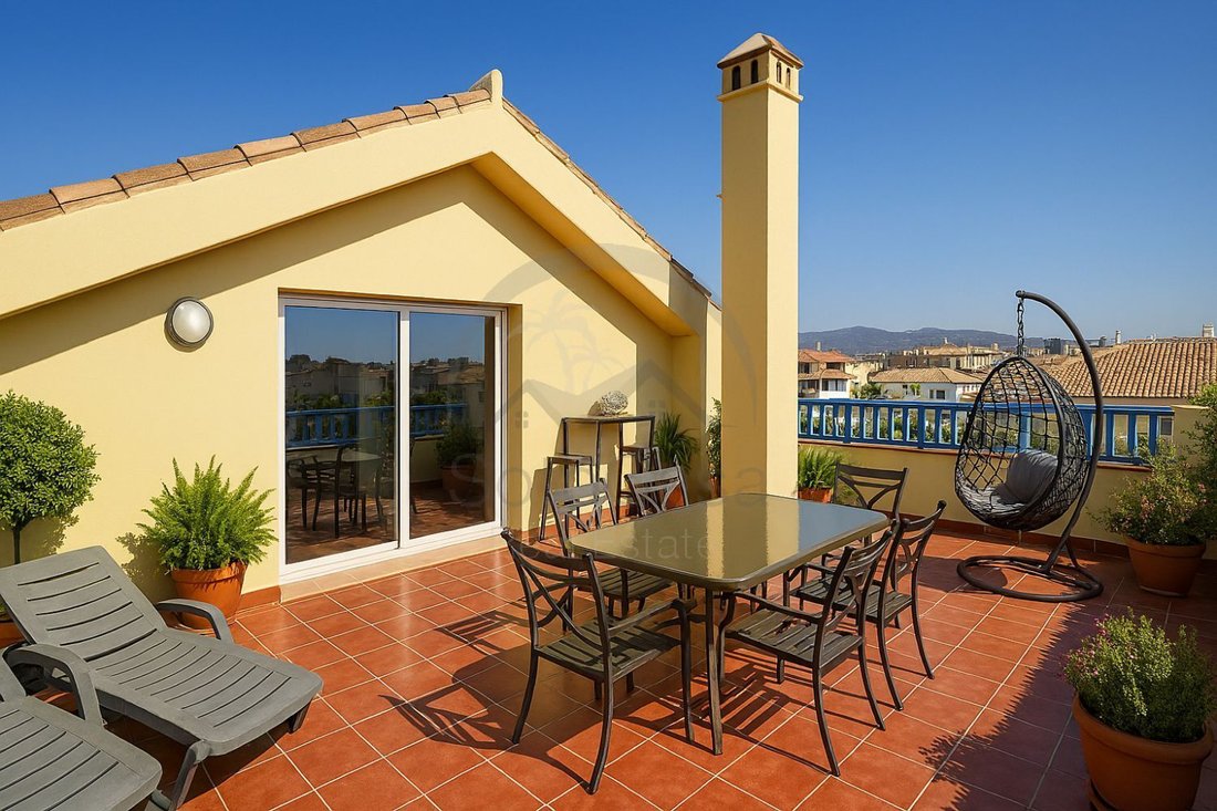 Penthouse in Sotogrande, San Roque, Andalusia 2 - 16090879