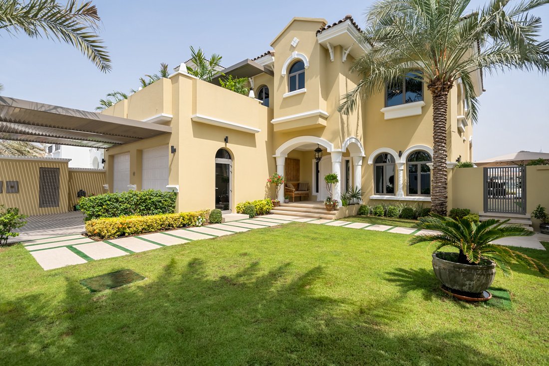 Villa in Palm Jumeirah, Dubai, United Arab Emirates 1 - 16103638