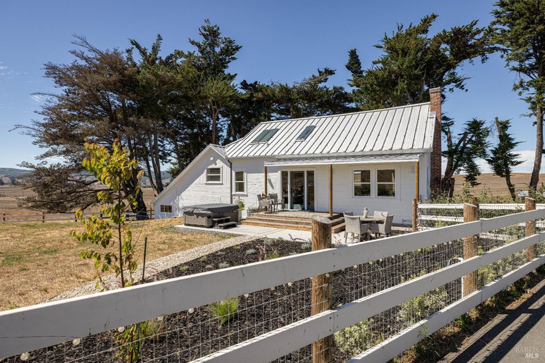House in Petaluma, California, United States 3 - 16104499