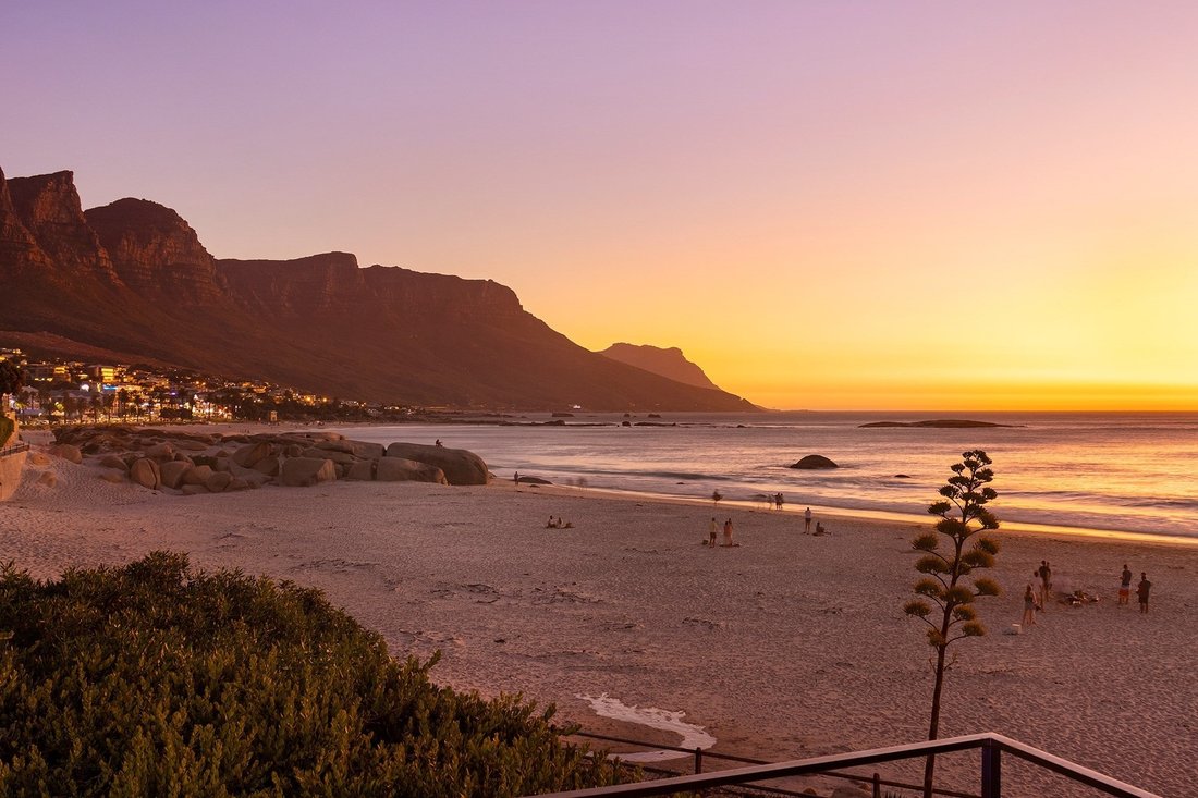 House in Glen Beach, Bakoven, Cape Town 4 - 16106477