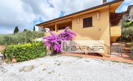 Villa in Massarosa, Tuscany, Italy 1