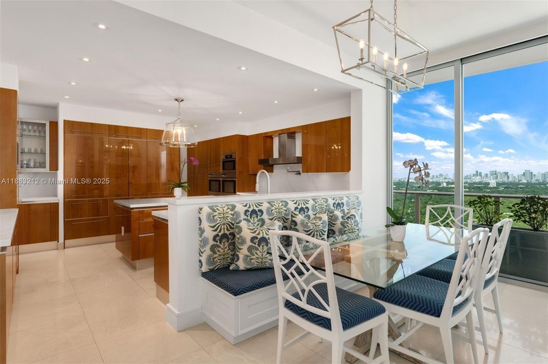 Condo in Miami, Florida, United States 4 - 16104984