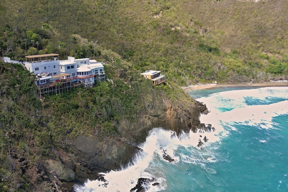 House in Anna's Retreat, St. Thomas, U.S. Virgin Islands 1 - 16103998