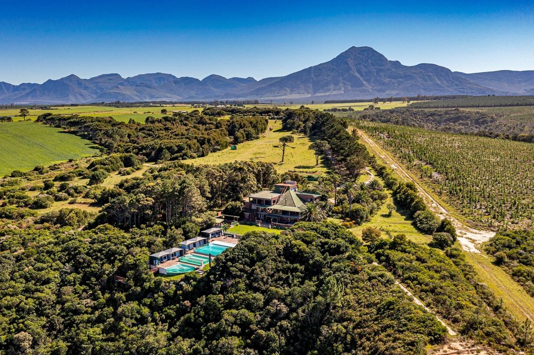 Farm Ranch in Kou-Kamma Local Municipality, Eastern Cape, South Africa 2 - 16106570