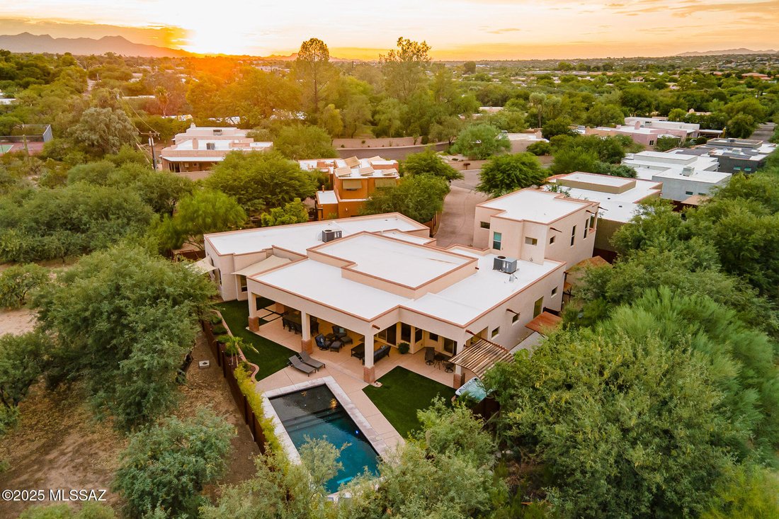 House in Tucson, Arizona, United States 1 - 16103981