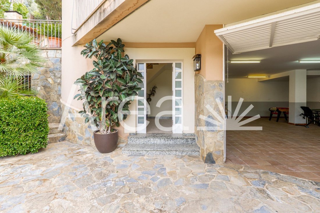 Villa in Mataro, Catalonia, Spain 4 - 16105037