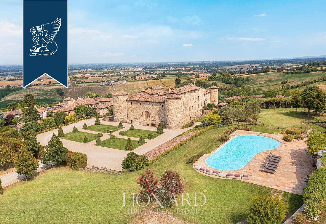 A Timeless Fortress Where Legends Breathe – Emilia-Romagna’s Crowned Castle