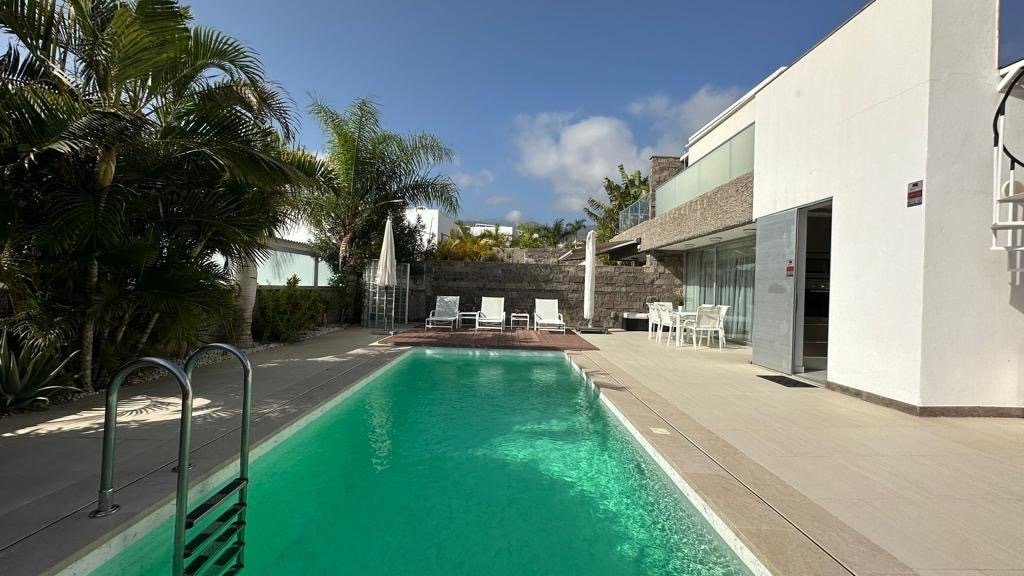 Villa in Costa Adeje, Adeje, Canary Islands 2 - 16104682