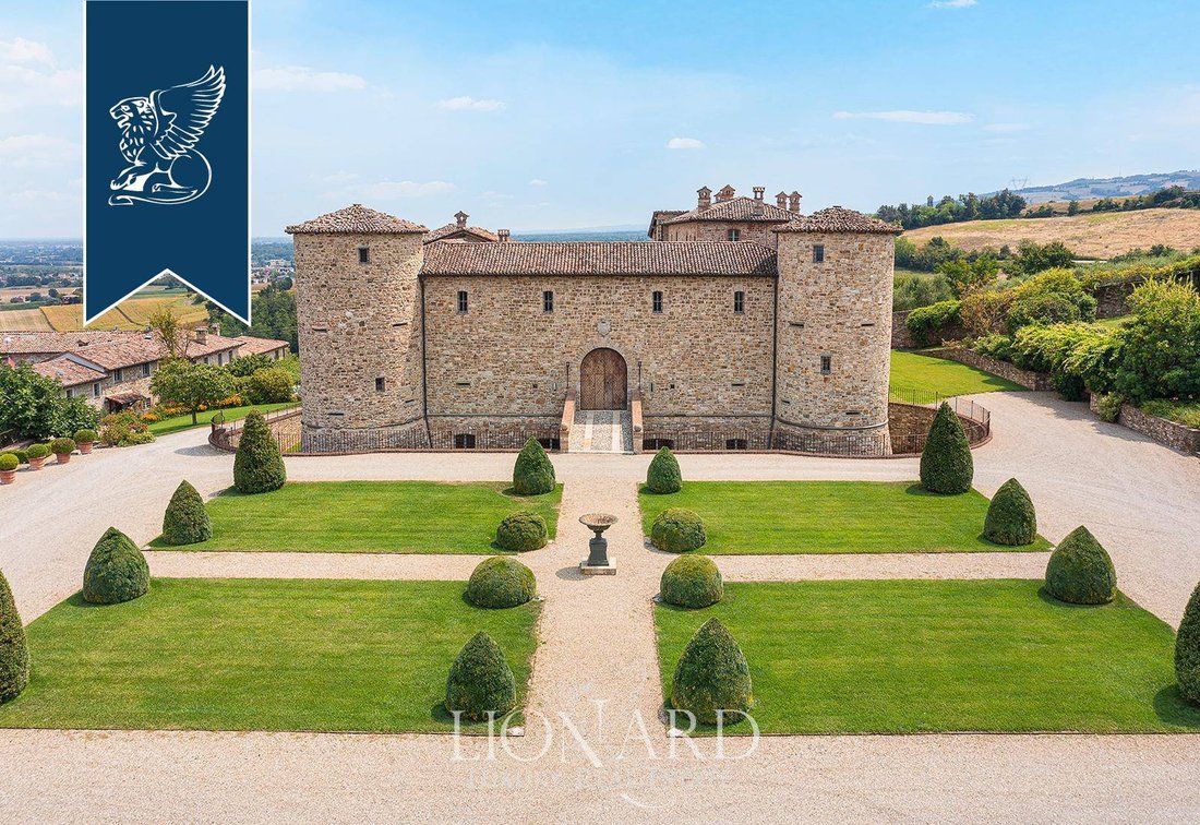 A Timeless Fortress Where Legends Breathe – Emilia-Romagna’s Crowned Castle