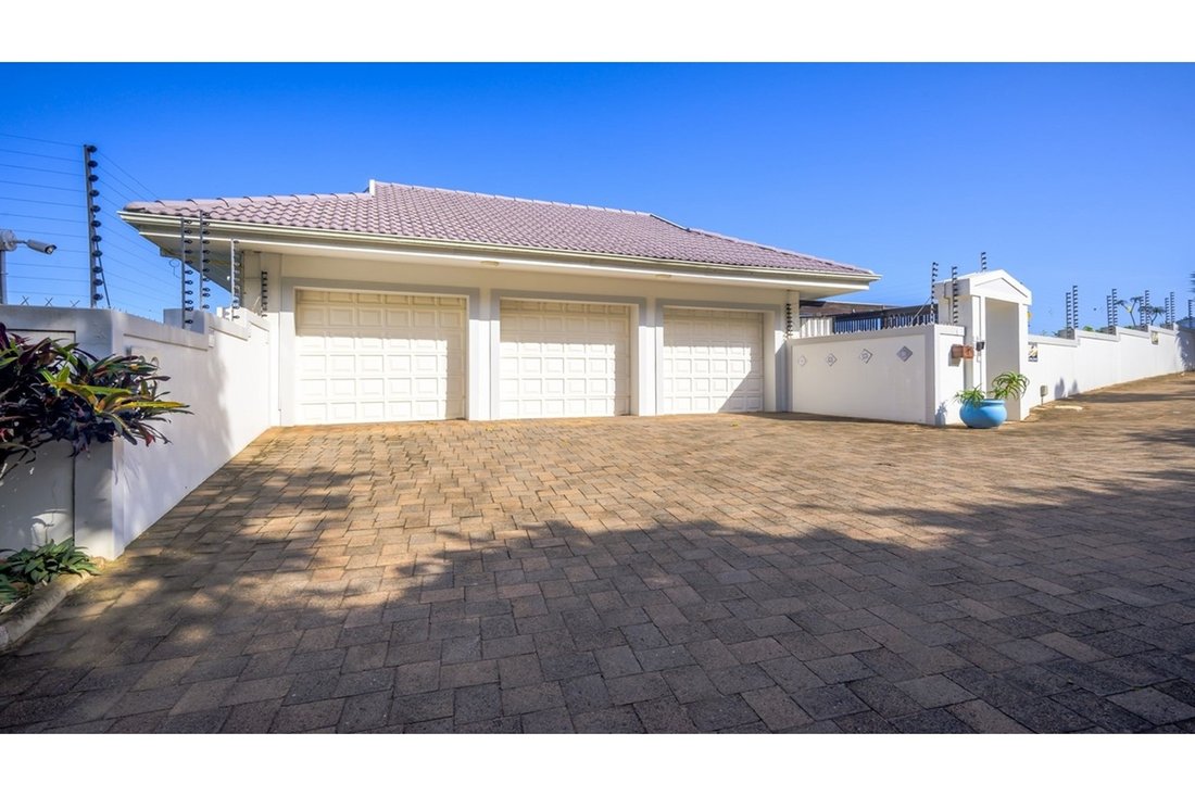House in Sheffield Beach, KwaZulu-Natal, South Africa 2 - 16106485