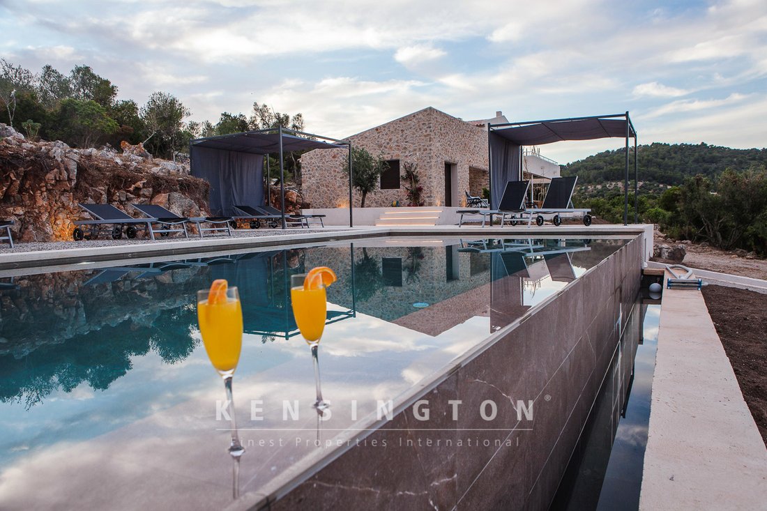 Villa in Arta, Balearic Islands, Spain 4 - 16103760