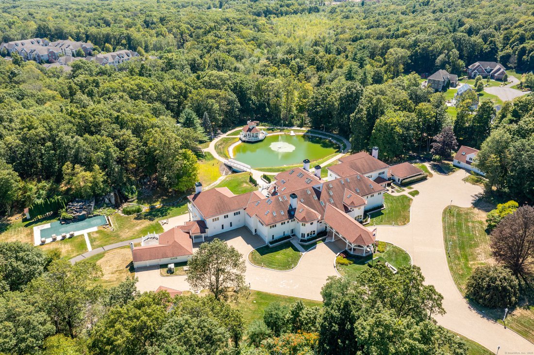 House in Farmington, Connecticut, United States 2 - 16105538